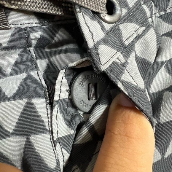 Patagonia Mens Board Shorts Size 32 - Picture 6 of 6